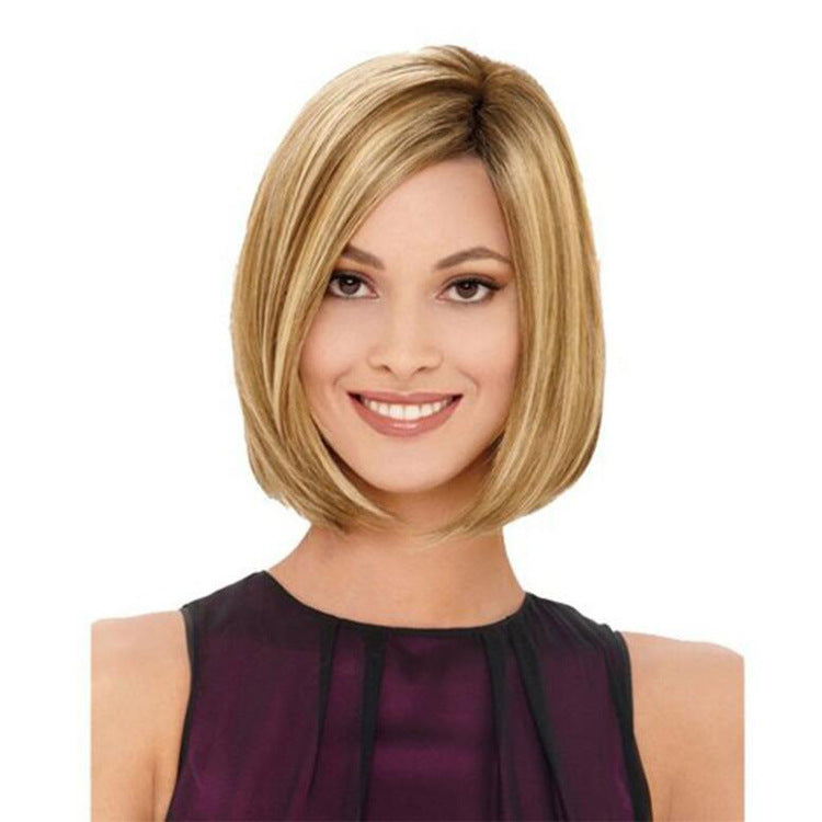 Female Wig with Short Straight Hair Body Wave Style European American Synthetic Fibers 100% Density Natural Hairline